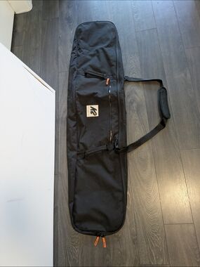 Black Snowboard Bag with Shoulder Strap